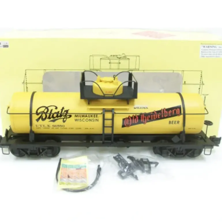 Aristo-Craft 41329 Blatz Single Dome Tank Car - Model Train Junction: Quality Parts and Art Supplies