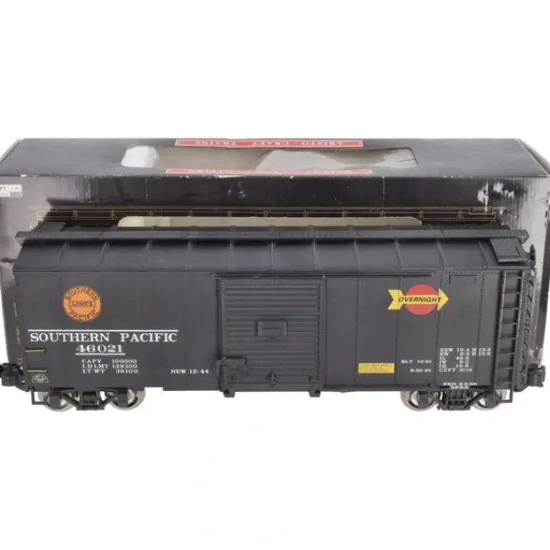 Aristo-Craft 46021 G Scale Southern Pacific Overnight Boxcar - Metal Wheels - Model Train Junction: Quality Parts and Art Supplies