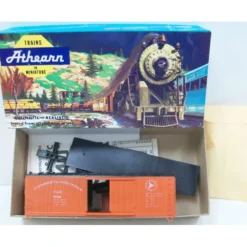 Athearn 6003 HO Scale Piedmont & Northern Boxcar Kit - Model Train Junction: Quality Parts and Art Supplies