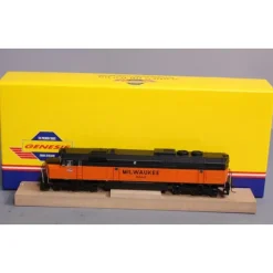 Athearn G67530 HO Milwaukee Road FP45 Diesel Locomotive #2 - Model Train Junction: Quality Parts and Art Supplies