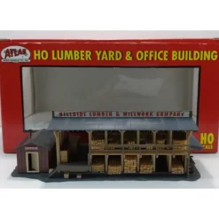 Atlas 650 HO Trackside Lumber Yard & Office Ready Built Building - Model Train Junction: Quality Parts and Art Supplies