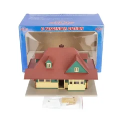 Atlas 66901 O Gauge Built-Up Passenger Station EX/Box - Model Train Junction: Quality Parts and Art Supplies