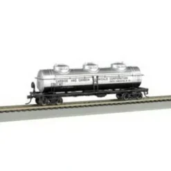 Bachmann 17144 HO Carbide and Carbon Chemicals Corporation 40' 3-Dome Tank Car - Model Train Junction: Quality Parts and Art Supplies