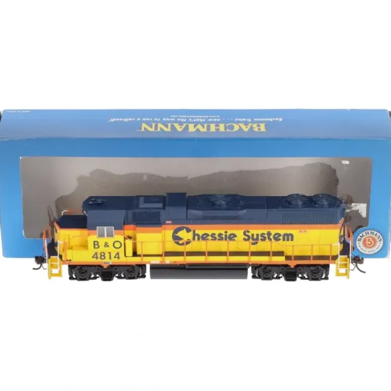 Bachmann 61705 HO Chessie GP38-2 Diesel Locomotive #4814 - Model Train Junction: Quality Parts and Art Supplies