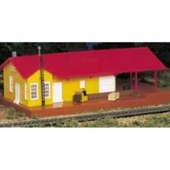 Bachmann 46216 HO Freight Station With Light Operating Accessories - Model Train Junction: Quality Parts and Art Supplies