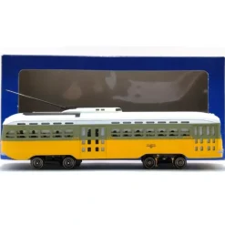 Bachmann 62931 HO Scale Los Angeles Railway PCC Trolley - Model Train Junction: Quality Parts and Art Supplies