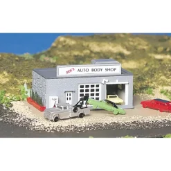 Bachmann 45708 N Built-Up Auto Body Shop With Figures - Model Train Junction: Quality Parts and Art Supplies
