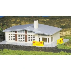 Bachmann 45904 N Plasticville Assembled Shell Gas Station - Model Train Junction: Quality Parts and Art Supplies