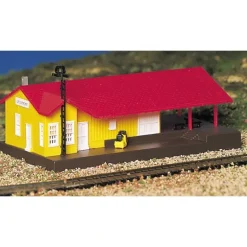 Bachmann 45907 N Plasticville Assembled Freight Station - Model Train Junction: Quality Parts and Art Supplies