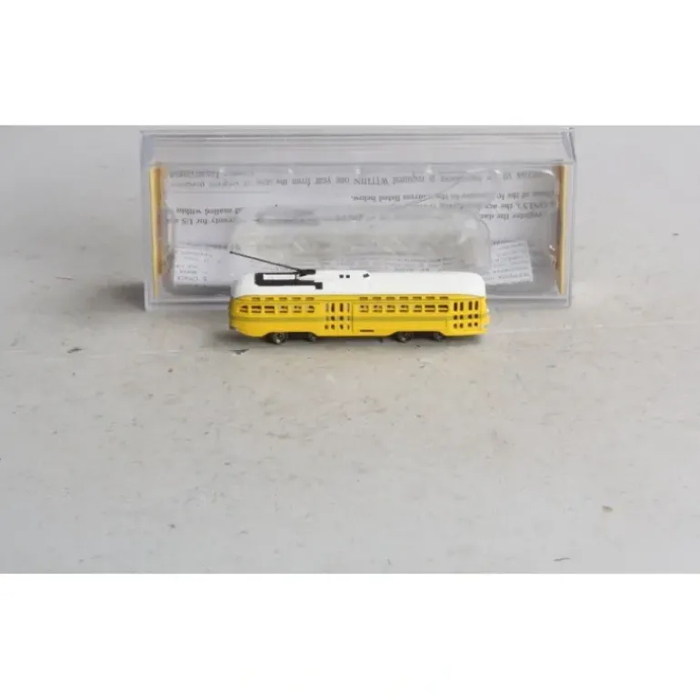 Bachmann 62991 N Scale Cincinnati PCC Trolley - Model Train Junction: Quality Parts and Art Supplies