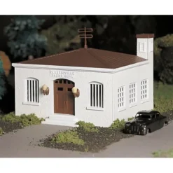 Bachmann 45609 O Plasticville Police Station with Police Car Kit - Model Train Junction: Quality Parts and Art Supplies