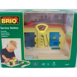 Brio 33591 Brio Service Station - Model Train Junction: Quality Parts and Art Supplies