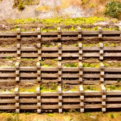 Chooch Enterprises 8317 HO Stepped Timber Retaining Wall Large - Model Train Junction: Quality Parts and Art Supplies