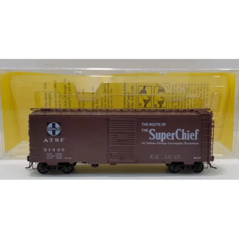 Kadee 4015 HO Atchison, Topeka & Santa Fe 40' PS-1 Standard Boxcar #31440 - Model Train Junction: Quality Parts and Art Supplies
