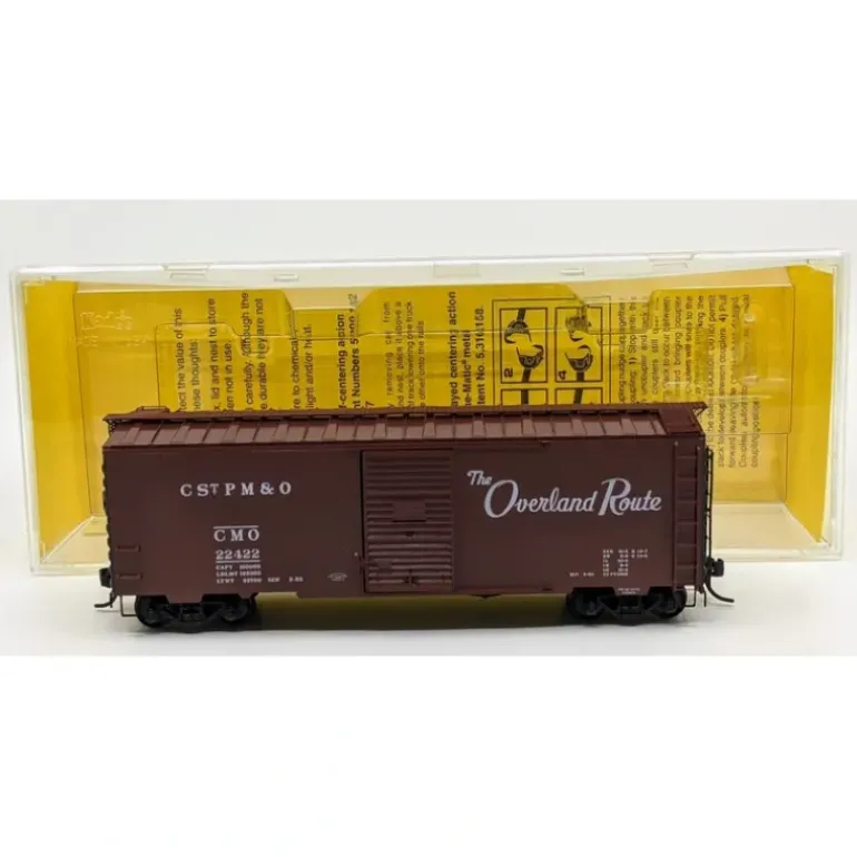 Kadee 4039 HO Chicago, Minneapolis & Omaha 40' PS-1 Boxcar #22422 - Model Train Junction: Quality Parts and Art Supplies