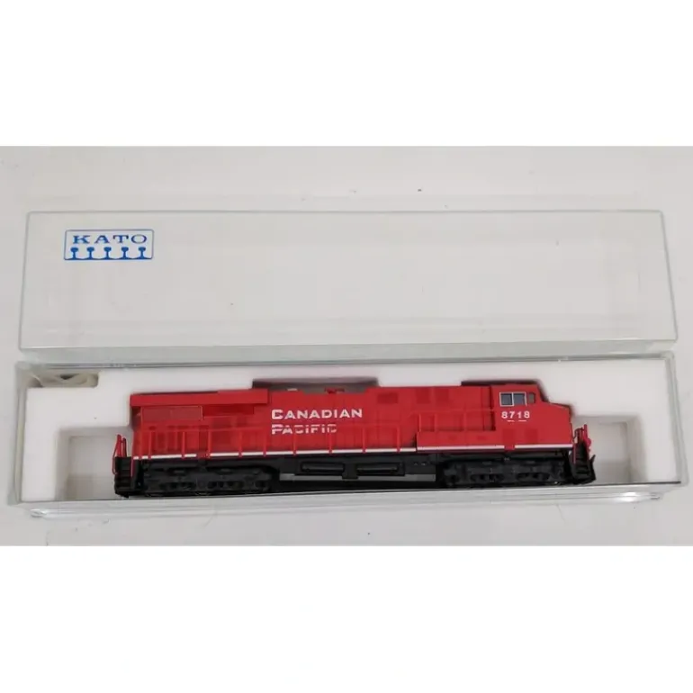 Kato 176-8904 N Canadian Pacific Diesel Locomotive #8718 - Model Train Junction: Quality Parts and Art Supplies