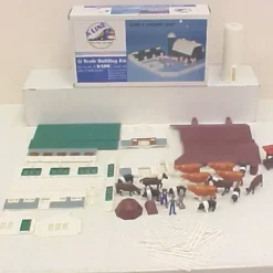 K-Line K-4132 O Scale Barn & Chicken Coop Kit - Model Train Junction: Quality Parts and Art Supplies