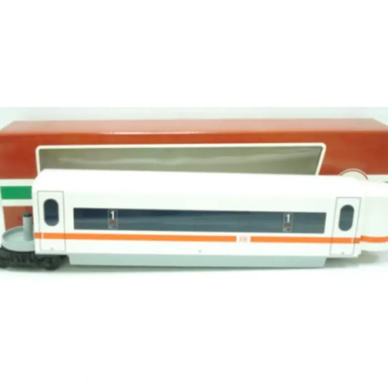 LGB 30603 G Scale LCE Articulated Passenger Car - Model Train Junction: Quality Parts and Art Supplies