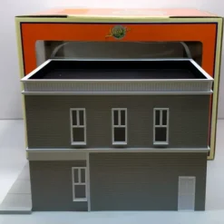 Lionel 6-34126 O Assembled Main Street Market Building - Model Train Junction: Quality Parts and Art Supplies