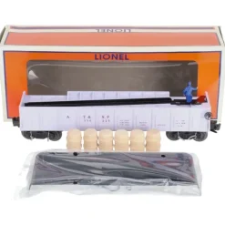 Lionel 6-37032 O Gauge Santa Fe Operating Barrel Car #3562 - Model Train Junction: Quality Parts and Art Supplies