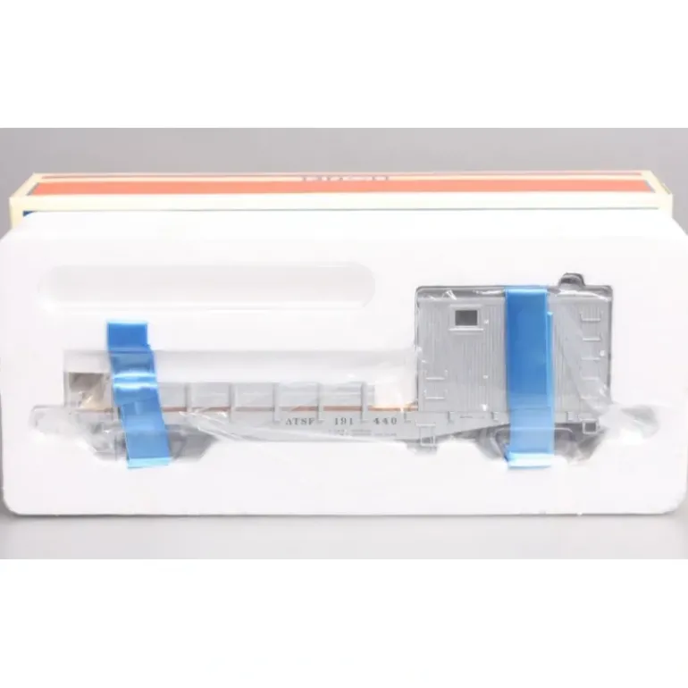 Lionel 6-29813 O Gauge Santa Fe Boom Car with TMCC & Crane Sounds - Model Train Junction: Quality Parts and Art Supplies