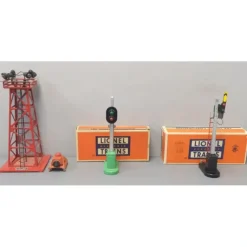 Lionel Vintage O Assorted Accessories: 395, 153, 151, 260 [4] VG - Model Train Junction: Quality Parts and Art Supplies