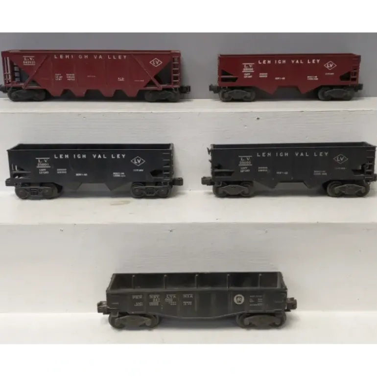 Lionel Vintage O Assorted Freight Cars [5] VG - Model Train Junction: Quality Parts and Art Supplies