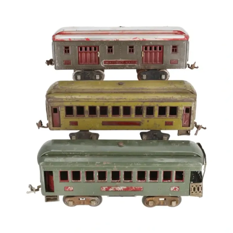 Lionel Vintage Standard Assorted Tinplate Passenger Cars: 332, 337, 338 [3] - Model Train Junction: Quality Parts and Art Supplies