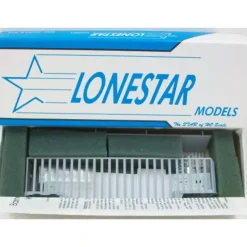 Lonestar Models LS4205 HO Barrett Livestock Cattle Trailer 4Hand Undecorated Kit - Model Train Junction: Quality Parts and Art Supplies