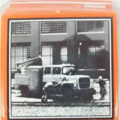 Magnuson Models 439-954 HO Resin Hi-Rail Crew Cab Kit - Model Train Junction: Quality Parts and Art Supplies