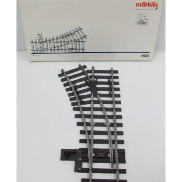 Marklin 5965 1 Gauge 23-5/8" Radius 30 Left Hand Manual Switch Turnout - Model Train Junction: Quality Parts and Art Supplies