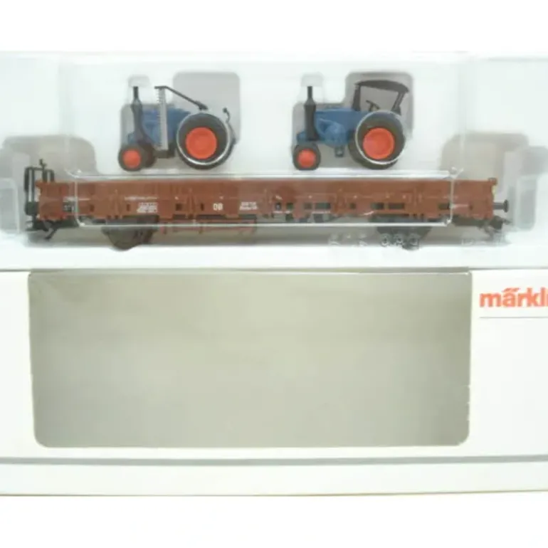 Marklin 46948 DB Flatcar w/ 2 Tractors - Model Train Junction: Quality Parts and Art Supplies