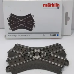 Marklin 24649 HO Scale C Track 48.6 Degree Crossing Track Section - Model Train Junction: Quality Parts and Art Supplies