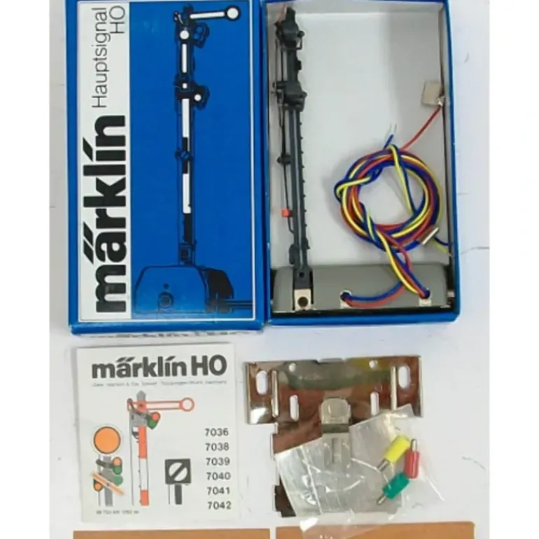 Marklin 7040 Operating Double Arm Semaphore Signal - Model Train Junction: Quality Parts and Art Supplies