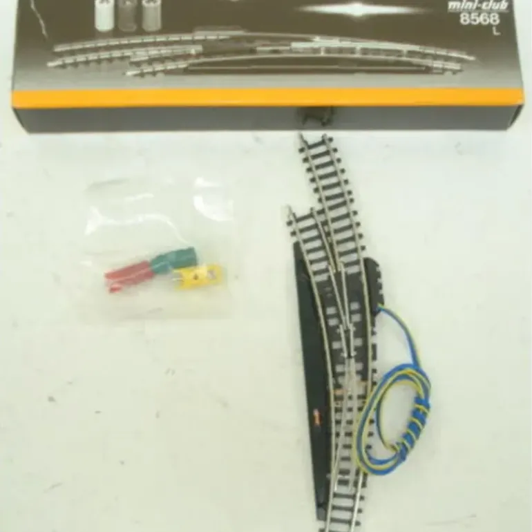 Marklin 8568 Z 7-11/16" 30 Electric Left Curved Switch Turnout - Model Train Junction: Quality Parts and Art Supplies