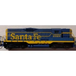 Micro-Trains 98201062 Z ATSF EMD GP9 Powered Diesel Locomotive #2929 EX - Model Train Junction: Quality Parts and Art Supplies