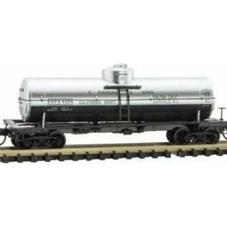 Micro-Trains, N Scale, 06500066, 39' Single Dome Tank Car, Pirrone & Sons (SHPX), #4024 - Model Train Junction: Quality Parts and Art Supplies