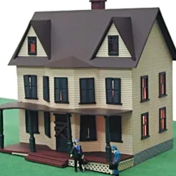 Model Power 586 HO Scale Haunted House Built-up Lighted - Model Train Junction: Quality Parts and Art Supplies