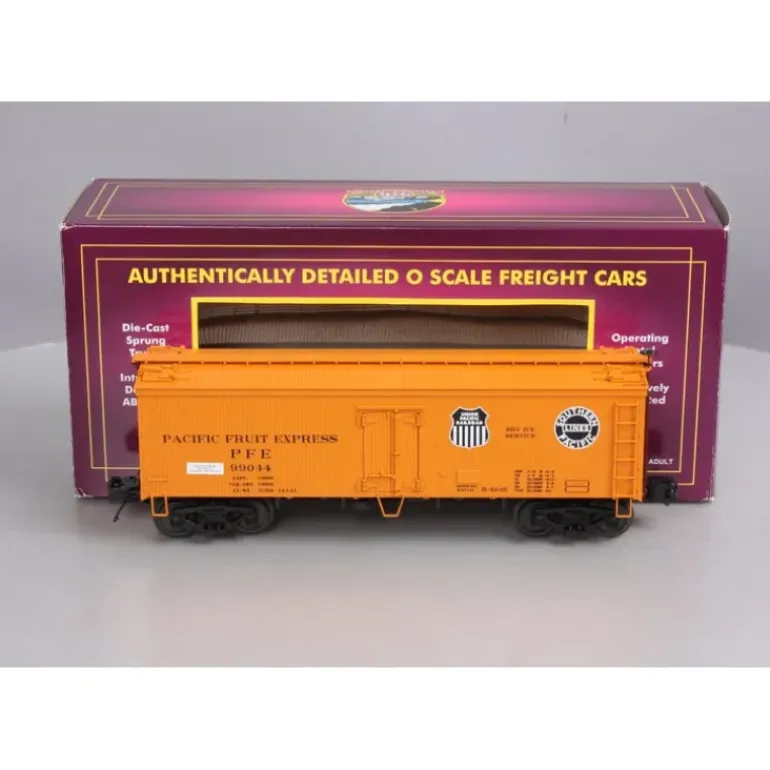 MTH 20-94337 O Pacific Fruit Express 36 Woodsided Reefer Car #99044 - Model Train Junction: Quality Parts and Art Supplies
