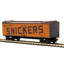 MTH 81-94007 Snickers HO Scale R-40-2 Woodside Reefer - Model Train Junction: Quality Parts and Art Supplies