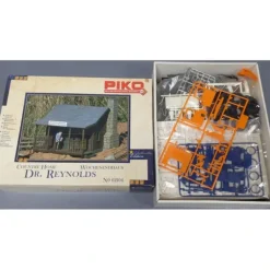 Piko 62104 G Scale Dr. Reynold's Country Home LN/Box - Model Train Junction: Quality Parts and Art Supplies