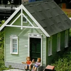 Piko 62238 G Scale R. Kings House Building Kit - Model Train Junction: Quality Parts and Art Supplies