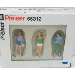 Preiser 65312 O Standing Teenage Girls Figures (Set of 3) - Model Train Junction: Quality Parts and Art Supplies