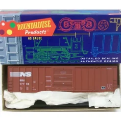 Roundhouse 17783 HO Norfolk Southern 50' Boxcar #17783 Kit - Model Train Junction: Quality Parts and Art Supplies