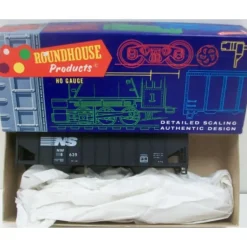 Roundhouse 1542 HO Norfolk Southern 3 Bay Hopper Kit - Model Train Junction: Quality Parts and Art Supplies