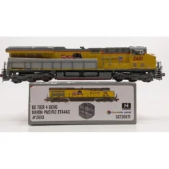 Scale Trains SXT30671 N Union Pacific ET44AC Diesel Locomotive #2610 LN/Box - Model Train Junction: Quality Parts and Art Supplies