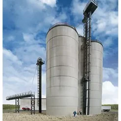 Walthers 933-2975 HO Corn Storage Silos & Elevators Structure Kit - Model Train Junction: Quality Parts and Art Supplies