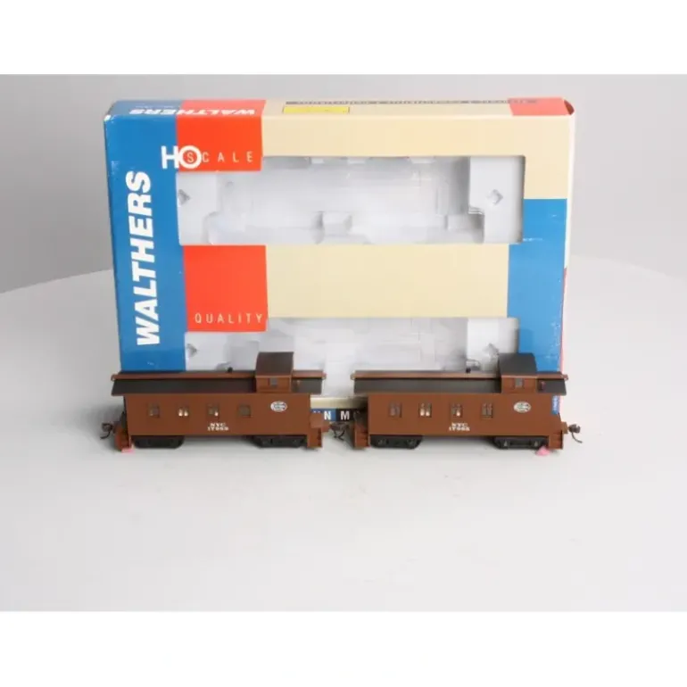 Walthers 932-27566 HO Scale New York Central 30' 4-Window Caboose 2-Pack LN/Box - Model Train Junction: Quality Parts and Art Supplies