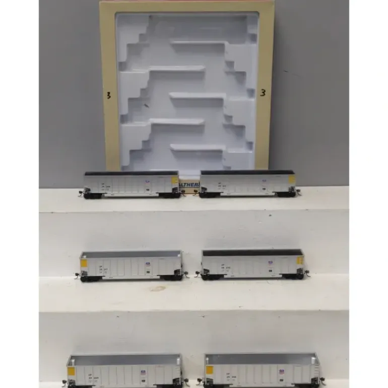 Walthers 932-5333 HO Scale Union Pacific Bethgons (Set of 6) EX/Box - Model Train Junction: Quality Parts and Art Supplies