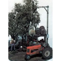 Woodland Scenics M112 HO Mini-Scene Tractor Pit Stop Kit - Model Train Junction: Quality Parts and Art Supplies